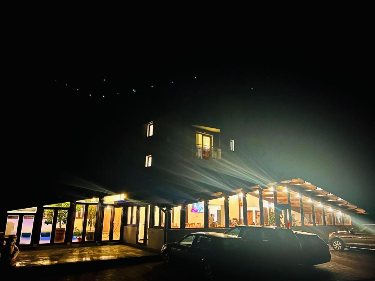 Pensiunea Sky Hub Arieşeni Buitenkant foto